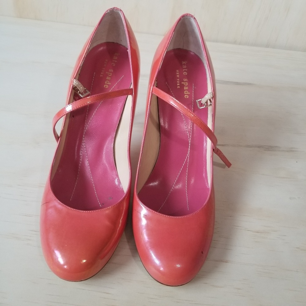 Kate Spade New York Heels size 8
Made in Italy